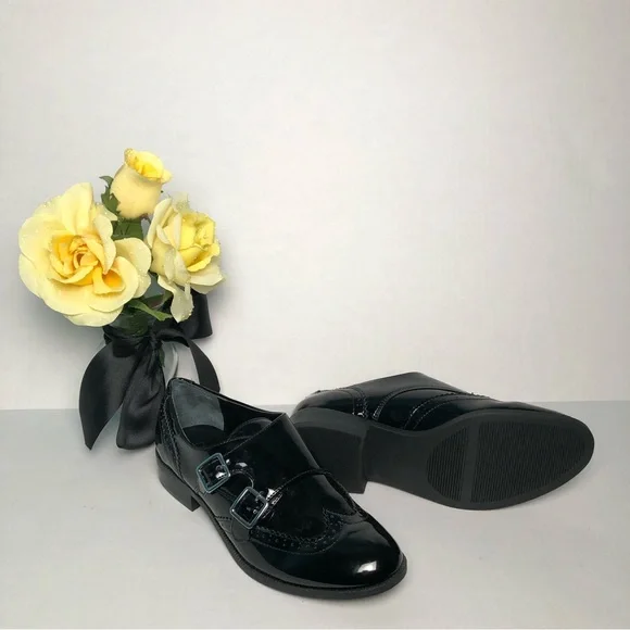 ⭐️NEW⭐️UNISA Black Patent Leather Loafers - Picture 6 of 8